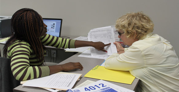 <span>Helping At Tax Time</span><br>The SDHC Achievement Academy, in partnership with Thrive San Diego, offered free income-tax preparation for participants in the federal Housing Choice Vouchers program (Section 8). More than 460 individuals and families received help this year. 